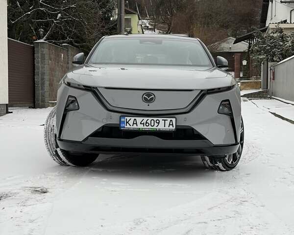 Сірий Мазда EZ-60, об'ємом двигуна 1.5 л та пробігом 1 тис. км за 37500 $, фото 1 на Automoto.ua