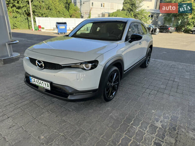 Білий Мазда MX-30, об'ємом двигуна 0 л та пробігом 37 тис. км за 16500 $, фото 1 на Automoto.ua