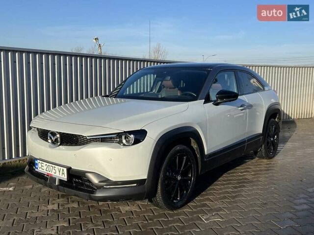 Белый Мазда MX-30, объемом двигателя 0 л и пробегом 26 тыс. км за 19000 $, фото 1 на Automoto.ua
