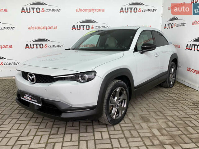 Белый Мазда MX-30, объемом двигателя 0 л и пробегом 139 тыс. км за 13950 $, фото 1 на Automoto.ua