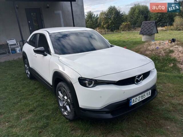 Білий Мазда MX-30, об'ємом двигуна 0 л та пробігом 115 тис. км за 9800 $, фото 1 на Automoto.ua