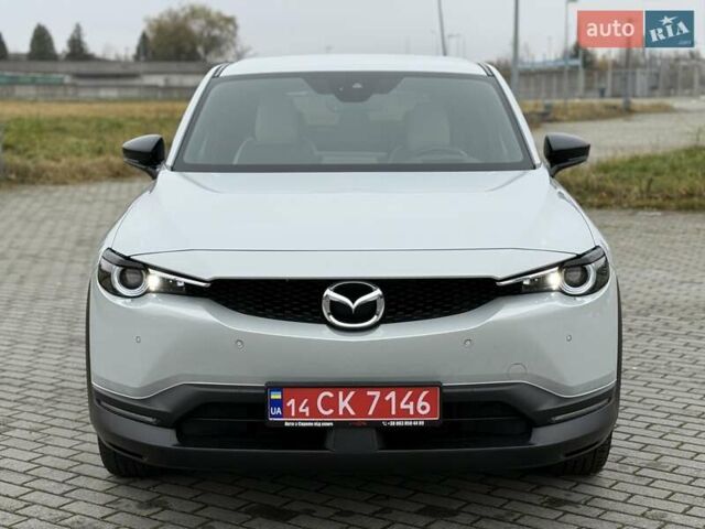 Белый Мазда MX-30, объемом двигателя 0 л и пробегом 27 тыс. км за 14900 $, фото 1 на Automoto.ua