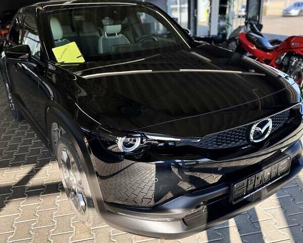 Чорний Мазда MX-30, об'ємом двигуна 0 л та пробігом 23 тис. км за 20152 $, фото 1 на Automoto.ua