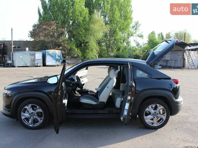 Мазда MX-30, объемом двигателя 0 л и пробегом 37 тыс. км за 18500 $, фото 1 на Automoto.ua