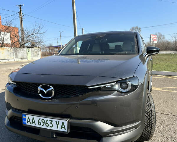 Серый Мазда MX-30, объемом двигателя 0 л и пробегом 46 тыс. км за 16500 $, фото 1 на Automoto.ua