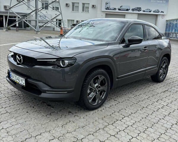 Серый Мазда MX-30, объемом двигателя 0 л и пробегом 63 тыс. км за 18687 $, фото 1 на Automoto.ua