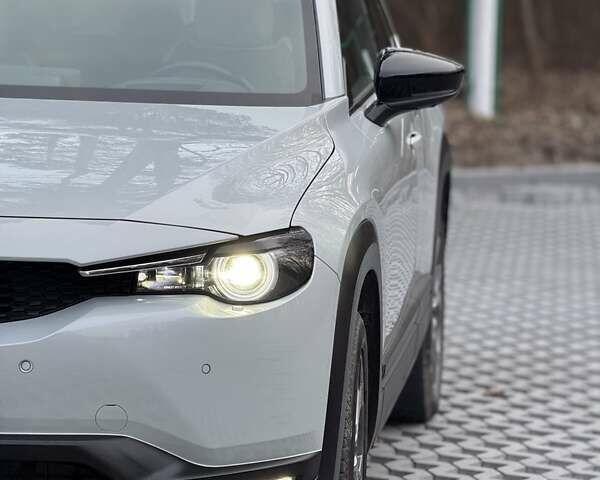 Сірий Мазда MX-30, об'ємом двигуна 0 л та пробігом 35 тис. км за 15400 $, фото 1 на Automoto.ua