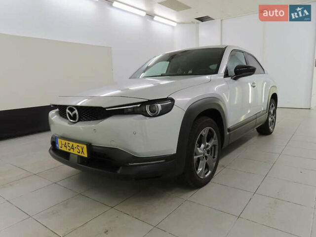 Серый Мазда MX-30, объемом двигателя 0 л и пробегом 44 тыс. км за 14300 $, фото 1 на Automoto.ua