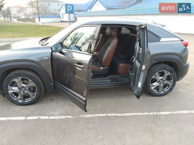 Серый Мазда MX-30, объемом двигателя 0 л и пробегом 6 тыс. км за 13991 $, фото 1 на Automoto.ua