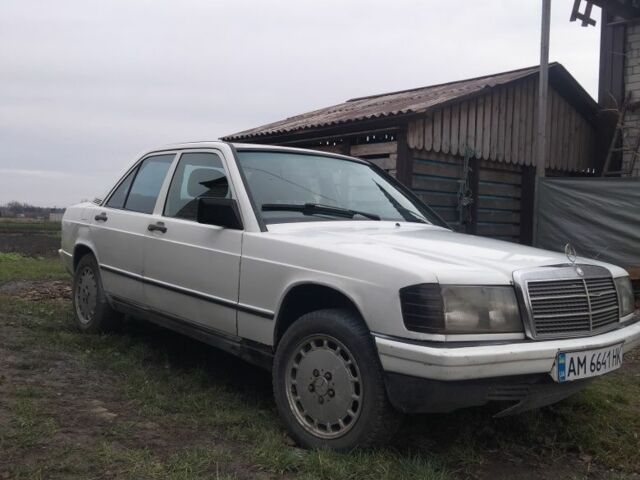 Білий Мерседес 190, об'ємом двигуна 2 л та пробігом 268 тис. км за 1700 $, фото 1 на Automoto.ua