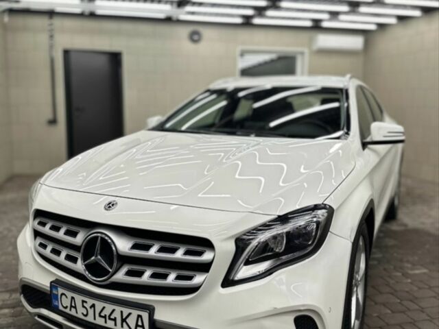 Білий Мерседес 190, об'ємом двигуна 1.6 л та пробігом 146 тис. км за 21500 $, фото 1 на Automoto.ua