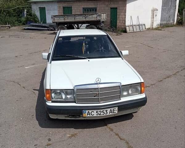Білий Мерседес 190, об'ємом двигуна 2 л та пробігом 200 тис. км за 2200 $, фото 1 на Automoto.ua