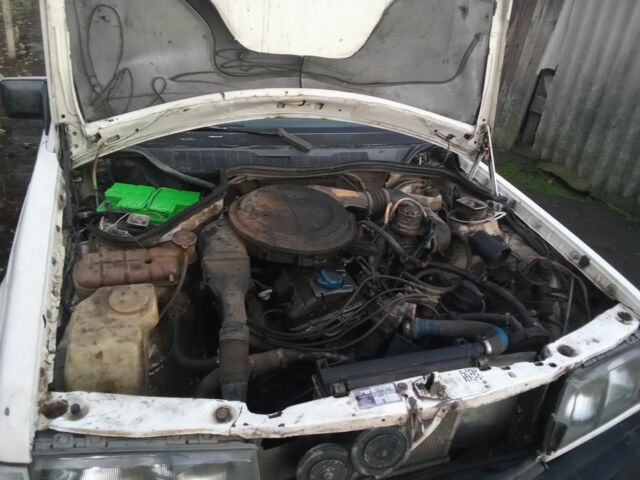 Белый Мерседес 190, объемом двигателя 2 л и пробегом 549 тыс. км за 1183 $, фото 1 на Automoto.ua