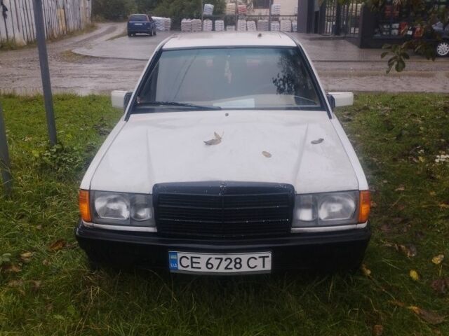 Белый Мерседес 190, объемом двигателя 2 л и пробегом 500 тыс. км за 1300 $, фото 1 на Automoto.ua