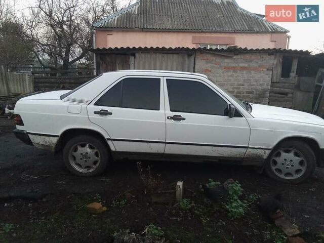 Білий Мерседес 190, об'ємом двигуна 2 л та пробігом 549 тис. км за 1183 $, фото 1 на Automoto.ua