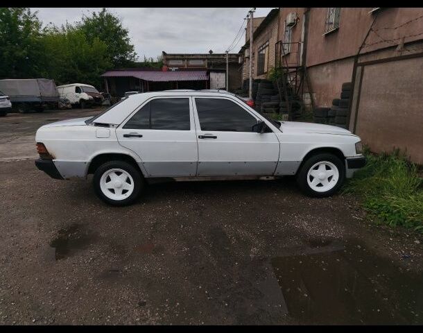 Білий Мерседес 190, об'ємом двигуна 0 л та пробігом 100 тис. км за 2282 $, фото 1 на Automoto.ua