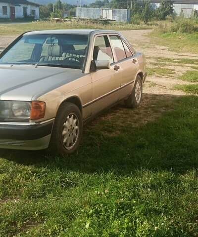 Бежевый Мерседес 190, объемом двигателя 2 л и пробегом 290 тыс. км за 1400 $, фото 1 на Automoto.ua