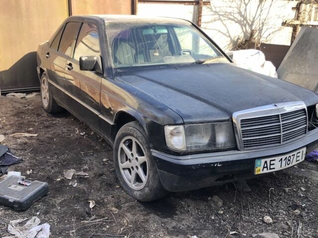 Чорний Мерседес 190, об'ємом двигуна 2 л та пробігом 237 тис. км за 1100 $, фото 1 на Automoto.ua