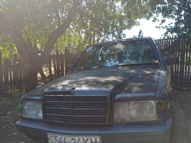 Чорний Мерседес 190, об'ємом двигуна 2 л та пробігом 300 тис. км за 1009 $, фото 1 на Automoto.ua