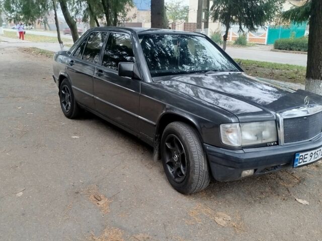 Чорний Мерседес 190, об'ємом двигуна 2 л та пробігом 350 тис. км за 2500 $, фото 1 на Automoto.ua