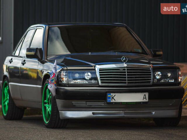 Черный Мерседес 190, объемом двигателя 2 л и пробегом 374 тыс. км за 6500 $, фото 1 на Automoto.ua