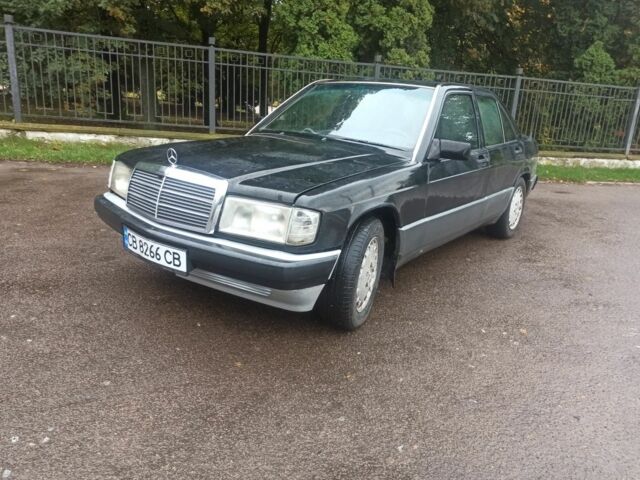 Черный Мерседес 190, объемом двигателя 2 л и пробегом 420 тыс. км за 2000 $, фото 1 на Automoto.ua