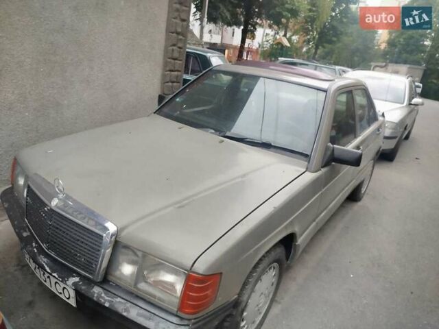 Коричневый Мерседес 190, объемом двигателя 2.3 л и пробегом 300 тыс. км за 1000 $, фото 1 на Automoto.ua