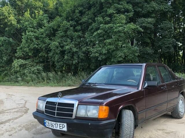 Червоний Мерседес 190, об'ємом двигуна 2 л та пробігом 420 тис. км за 2200 $, фото 1 на Automoto.ua