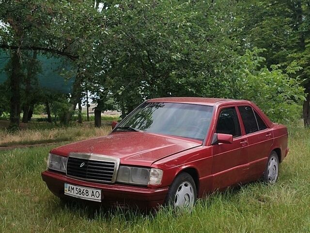 Червоний Мерседес 190, об'ємом двигуна 2 л та пробігом 350 тис. км за 1668 $, фото 1 на Automoto.ua