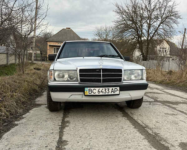 Мерседес 190, объемом двигателя 2 л и пробегом 380 тыс. км за 2850 $, фото 1 на Automoto.ua