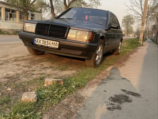 Серый Мерседес 190, объемом двигателя 2 л и пробегом 320 тыс. км за 1650 $, фото 1 на Automoto.ua