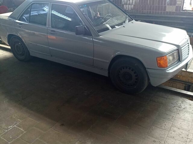 Сірий Мерседес 190, об'ємом двигуна 2 л та пробігом 999 тис. км за 1600 $, фото 1 на Automoto.ua