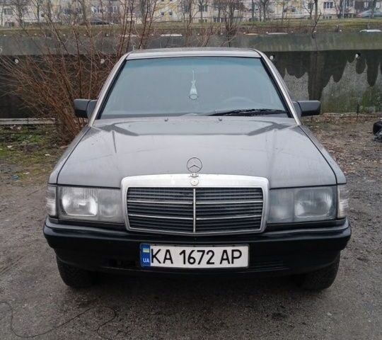 Серый Мерседес 190, объемом двигателя 2 л и пробегом 5 тыс. км за 2100 $, фото 1 на Automoto.ua