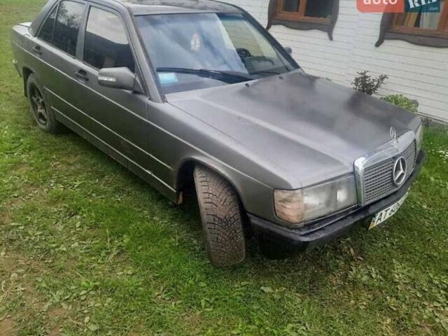 Серый Мерседес 190, объемом двигателя 2 л и пробегом 200 тыс. км за 3700 $, фото 1 на Automoto.ua
