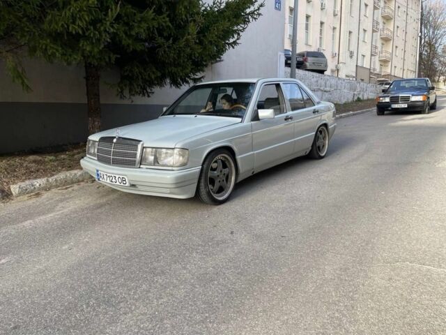 Серый Мерседес 190, объемом двигателя 2 л и пробегом 200 тыс. км за 5500 $, фото 1 на Automoto.ua