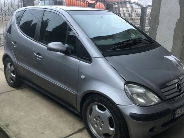 Сірий Мерседес 190, об'ємом двигуна 1.9 л та пробігом 230 тис. км за 4000 $, фото 1 на Automoto.ua