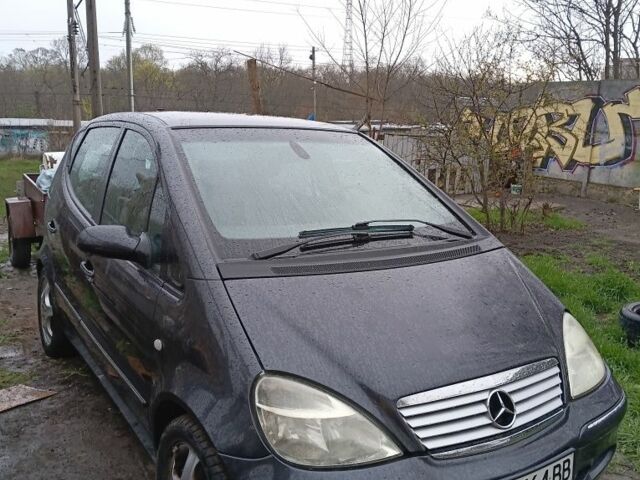 Серый Мерседес 190, объемом двигателя 2 л и пробегом 204 тыс. км за 2200 $, фото 1 на Automoto.ua