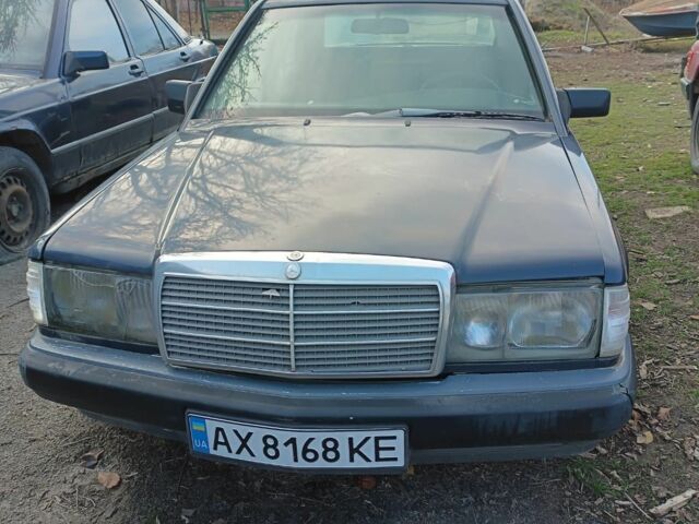 Синий Мерседес 190, объемом двигателя 2 л и пробегом 100 тыс. км за 1500 $, фото 1 на Automoto.ua
