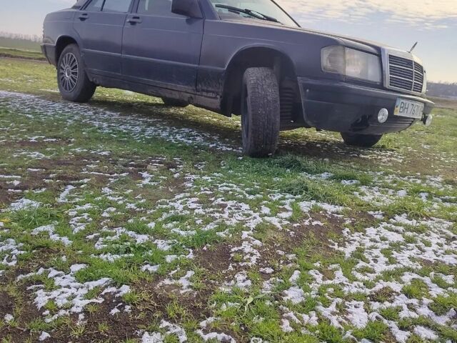 Синій Мерседес 190, об'ємом двигуна 2 л та пробігом 350 тис. км за 700 $, фото 1 на Automoto.ua