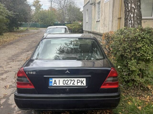 Синій Мерседес 190, об'ємом двигуна 1.8 л та пробігом 250 тис. км за 2200 $, фото 1 на Automoto.ua