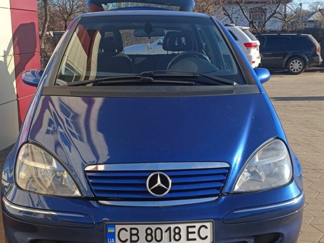 Синій Мерседес 190, об'ємом двигуна 1.6 л та пробігом 190 тис. км за 4400 $, фото 1 на Automoto.ua