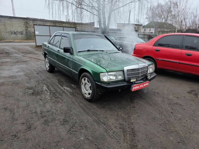 Зеленый Мерседес 190, объемом двигателя 2 л и пробегом 185 тыс. км за 2400 $, фото 1 на Automoto.ua
