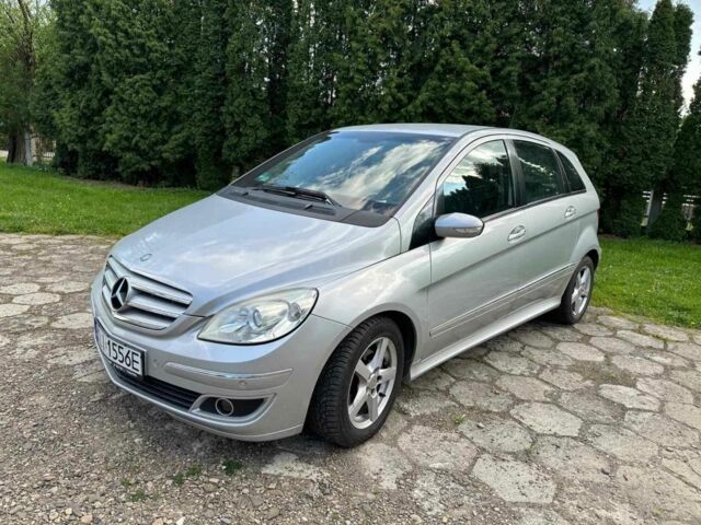 Білий Мерседес 200, об'ємом двигуна 2 л та пробігом 173 тис. км за 2386 $, фото 1 на Automoto.ua