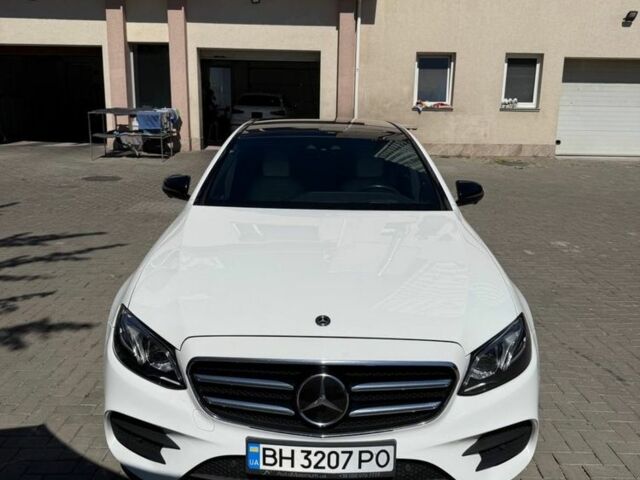 Белый Мерседес 200, объемом двигателя 2 л и пробегом 112 тыс. км за 34948 $, фото 1 на Automoto.ua