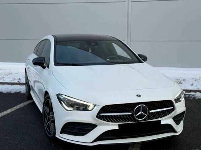 Белый Мерседес 200, объемом двигателя 2 л и пробегом 145 тыс. км за 22400 $, фото 1 на Automoto.ua