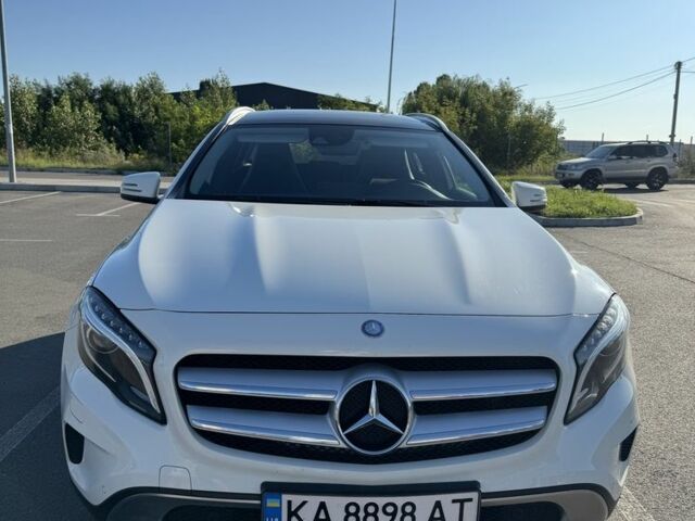 Білий Мерседес 200, об'ємом двигуна 2.1 л та пробігом 117 тис. км за 21400 $, фото 1 на Automoto.ua