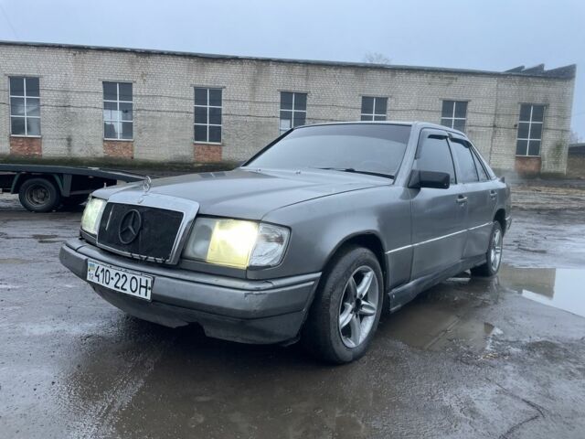 Бежевий Мерседес 200, об'ємом двигуна 0 л та пробігом 920 тис. км за 900 $, фото 1 на Automoto.ua