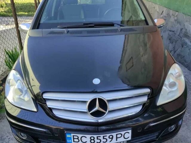 Черный Мерседес 200, объемом двигателя 2 л и пробегом 173 тыс. км за 6300 $, фото 1 на Automoto.ua