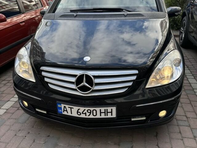 Черный Мерседес 200, объемом двигателя 2 л и пробегом 224 тыс. км за 6950 $, фото 1 на Automoto.ua