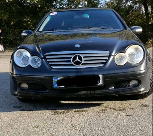 Чорний Мерседес 200, об'ємом двигуна 1.8 л та пробігом 315 тис. км за 4200 $, фото 1 на Automoto.ua